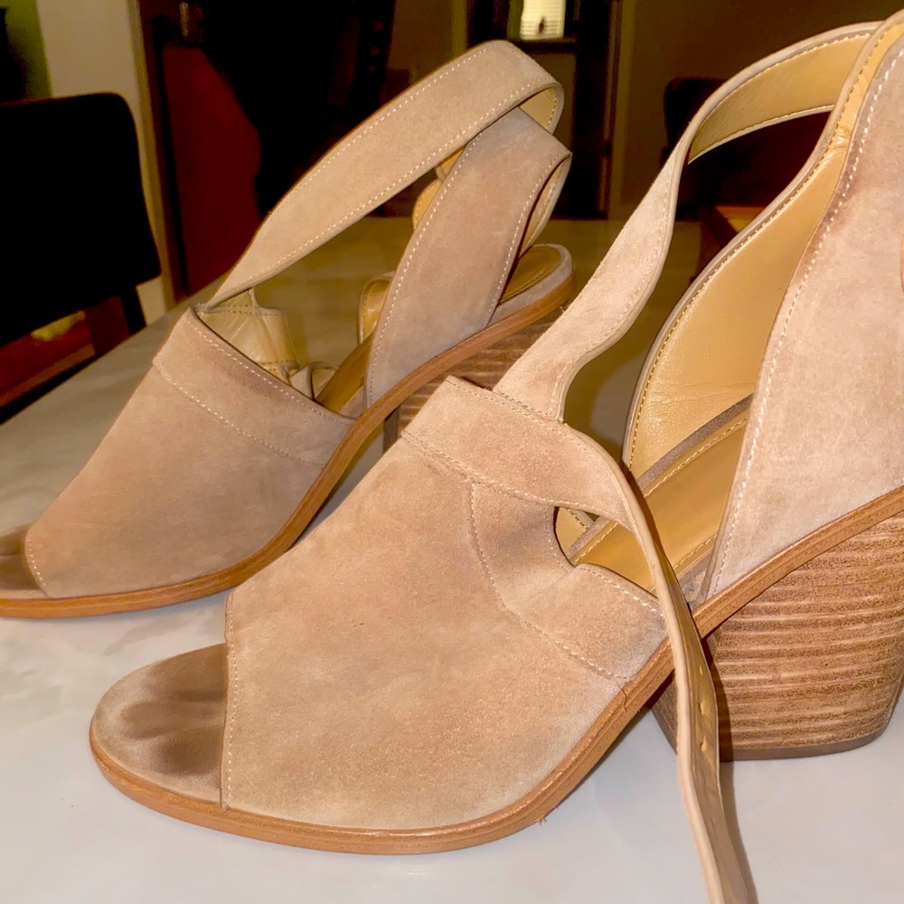 March Fisher Beige Heel